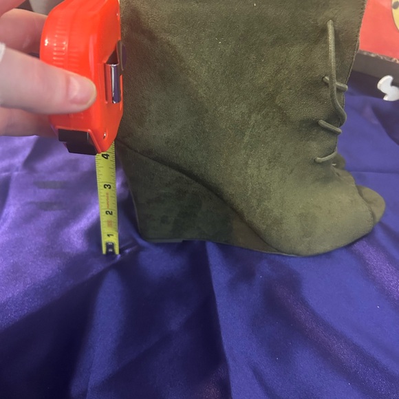 Dolce by Mojo Moxy Olive Green Wedge Booties - Picture 11 of 12